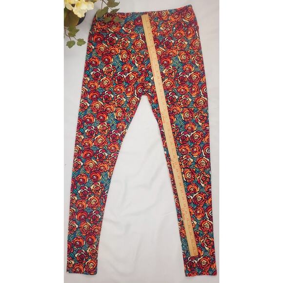 LuLaRoe Leggings TC Tall & Curvy Butter Soft Red Floral Print Womens Plus Size - Picture 2 of 6